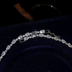 طقم مجوهرات زفاف فاخر بتصميم دمعة من ASNORA